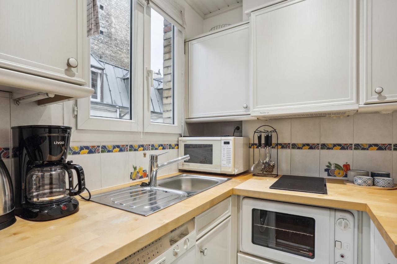 Superbe 2 Pieces Au Coeur Du Xvieme Bed & Breakfast Paris Exterior photo